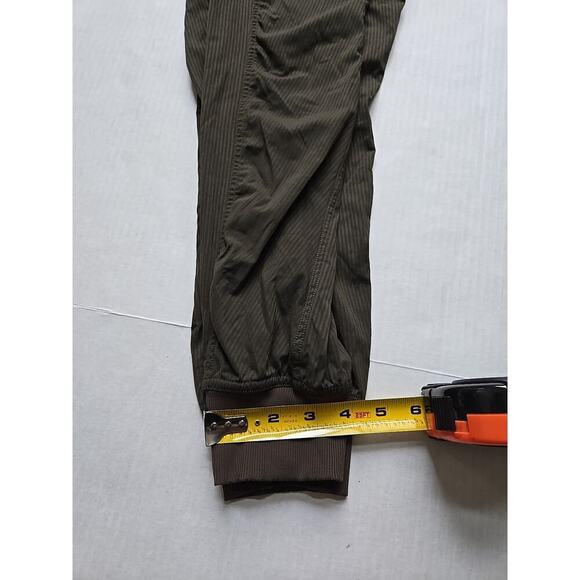 Lululemon Women's‎ Dance Studio Jogger Dark Olive Size 2 Relaxed - Picture 14 of 14